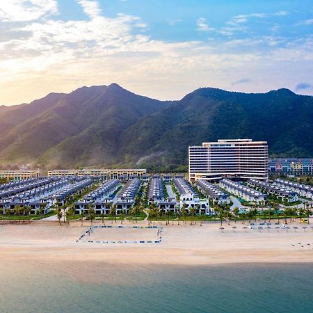 Wyndham Garden Sonasea Van Don Cai Rong Eksteriør bilde